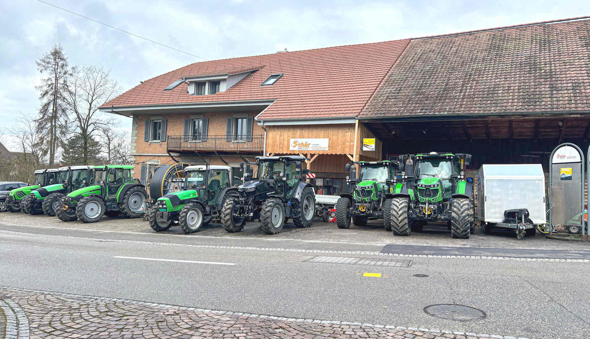 Aussenansicht - Schär AGROmechanik GmbH - Inkwilerstrasse 1 - 4553 Subingen - Ihr Spezialist für Landmaschinen und Agromechanik 